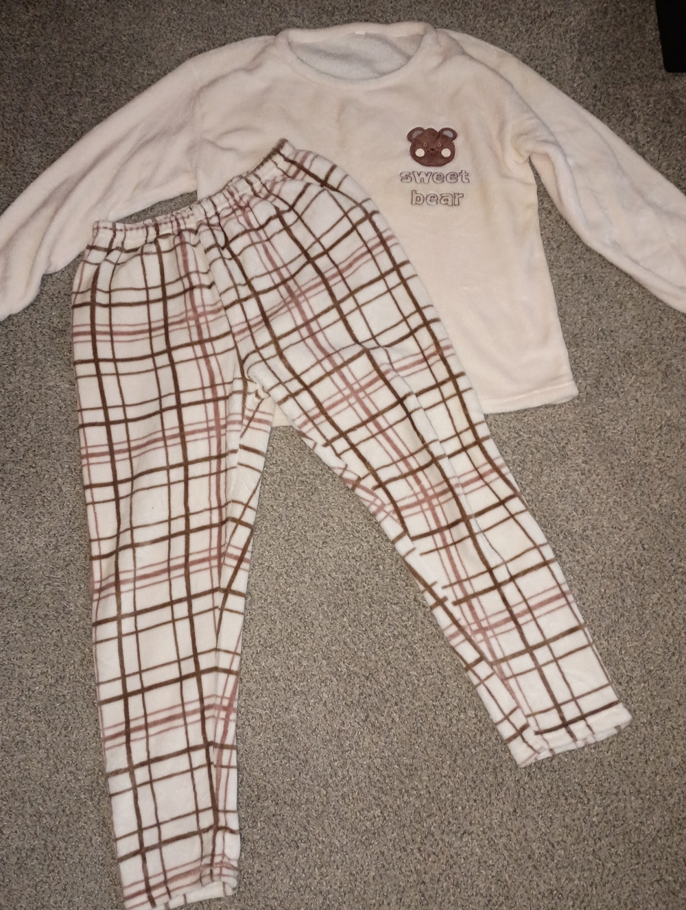 SHEIN White & Brown Plaid Fleece Pajama Set